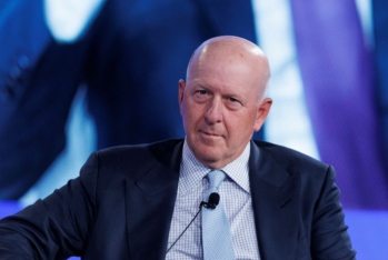 “Goldman Sachs”ın direktoru açıqladı: “İxtisarlara gecikmişik”