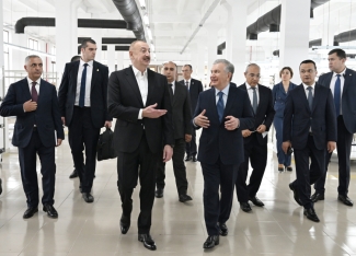 Azərbaycan və Özbəkistan prezidentləri Xankəndidəki “Businesstex JV” tikiş fabrikinin fəaliyyəti ilə tanış olublar | FED.az