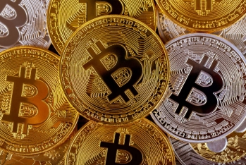 Bitkoinin qiyməti «uçur», bir ayda - 10 MİN DOLLAR BAHALAŞDI