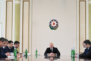 İlham Əliyev: “Bundan sonra mərkəzdən sizə qanunsuz tapşırıq verilməyəcək”