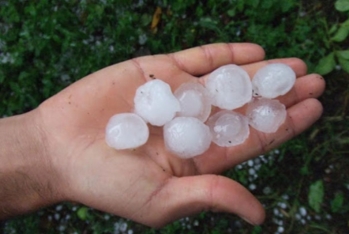 Kəlbəcərə diametri 15–20 mm olan dolu yağıb - FAKTİKİ HAVA