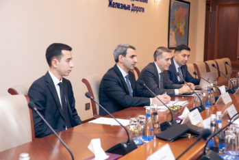 ЗАО «Азербайджанские железные дороги» и Всемирный банк обсудили перспективы развития Срединного коридора | FED.az