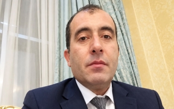 Restoranda pul alarkən tutulmuşdu - Məmura hökm oxundu | FED.az