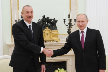 Putin İlham Əliyevə zəng edib