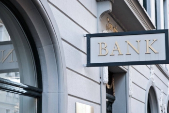“AtraBank” və “Texnika Bank”ın əmlakları hərraca çıxarılır
