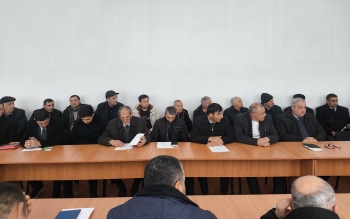 Aqrar sığortada 1000 manatlıq buğda 7,4 manatla qorunur - Ucarda fermerlərlə görüş | FED.az