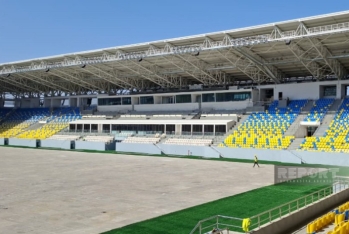 Nazirlik rəsmisi: Gəncə stadionunda son tamamlama işləri aparılır