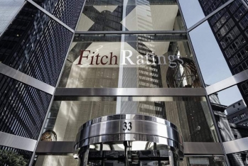 Fitch: Azərbaycanın bank sektorunda göstəricilər yaxşılaşıb, amma bəzi risklər var