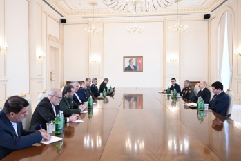 İlham Əliyev İranın müdafiə və silahlı qüvvələrə dəstək nazirini qəbul edib