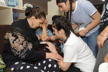 Azercell diqqət və qayğıya ehtiyacı olan iki nəsli bir araya gətirdi | FED.az