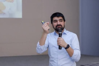 Süni intellektdən istifadə edə bilməyənlərin iş tapması çətin olacaq – Bəzi sahələrdəki işçilər ixtisar ediləcək – [red]MÜSAHİBƏ[/red] | FED.az
