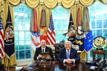 Donald Tramp "Ağ Evin açarını" İlham Əliyevə bağışladı - [red]FOTOLAR - VİDEO[/red] | FED.az
