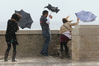 Bakıda güclü külək davam edəcək - NARINCI XƏBƏRDARLIQ