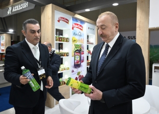 Prezident İlham Əliyev “InterFood Azerbaijan” və “Caspian Agro” sərgiləri ilə tanış olub - FOTOLAR | FED.az