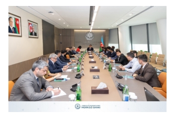 Maliyyə sektorunda rəqəmsal transformasiya və süni intellektin tətbiqi müzakirə edilib