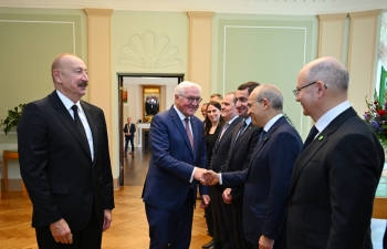 Azərbaycan və Almaniya prezidentlərinin geniş tərkibdə görüşü olub - FOTOLAR | FED.az