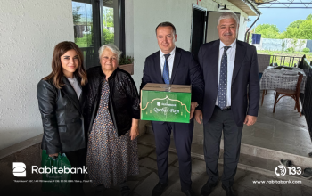 Rabitəbank Qurban bayramında Qarabağda yaşayan şəhid və qazi ailələrini -[red] ZİYARƏT EDİB[/red] | FED.az