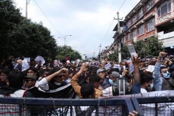 Nepal Prezidenti də istefa verdi