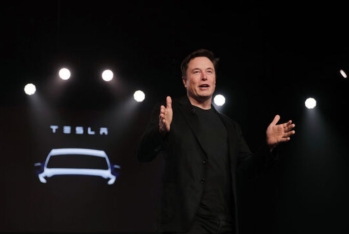 Tesla-dan Elon Musk-a 1 trilyon dollarlıq paket təklif
