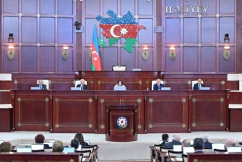Konstitusiya Məhkəməsinin yeni təyin olunmuş hakimləri Milli Məclisdə and içib