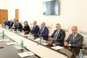 Anar Bayramov Səhiyyə Nazirliyinin kollektivinə təqdim olunub | FED.az