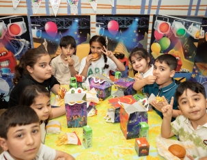 McDonald's Azərbaycan şəhid və qazi ailələrinin uşaqları ilə birlikdə Uşaqların Beynəlxalq Müdafiəsi Gününü qeyd edib - FOTO | FED.az