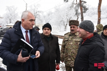 Təbii ehtiyatların qanunsuz istismarını araşdıran qrup Xocalıda Rusiya hərbçiləri ilə - MÜZAKİRƏ APARACAQ - FOTOLAR[b][red] - YENİLƏNİB[/red][/b] | FED.az