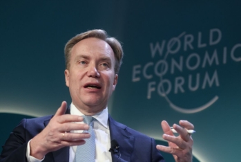 Ümumdünya İqtisadi Forumunun direktoru Epşteyn işi ilə bağlı ifşalardan sonra istefa verib