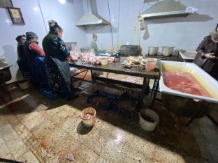 Xırdalanda 2 min toyuğun qanunsuz kəsildiyi sex bağlandı - FOTOLAR | FED.az