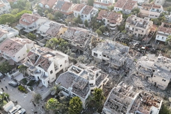 İranın İsrailə raket hücumundan sonra Rişon-Leziondakı dağıntıların görüntüləri yayılıb - FOTO