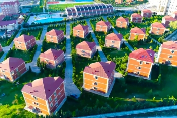 "Green City Resort & Residence" işçi axtarır - MAAŞ 1000-1200 MANAT - VAKANSİYA