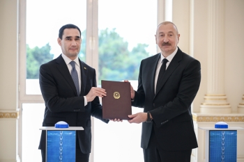Azərbaycan Türkmənistana tanker hədiyyə edib - FOTOLAR | FED.az