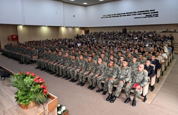 Bu məzunlar Milli Müdafiə Universitetində hərbi xidmət keçəcək - FOTOLAR | FED.az