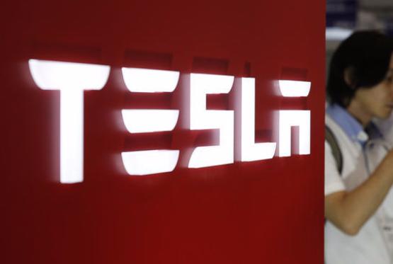 Как устроена батарея электромобиля Tesla?