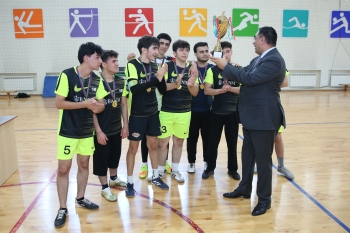 Bakı Ali Neft Məktəbində futzal turnirinə böyük maraq: “Qubadlı” komandası çempion oldu | FED.az