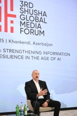 III Şuşa Qlobal Media Forumu işənun iştirakçıları ilə görüş keçirilib Prezident İlham Əliyev görüşdə iştirak edib | FED.az