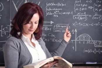 Emin Əmrullayev: "Mərhələli şəkildə 20 min tamştat müəllim vəzifəsi yaradılacaq"