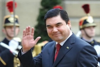 Qurbanqulu Berdiməhəmmədov Azərbaycana səfərə gəlib
