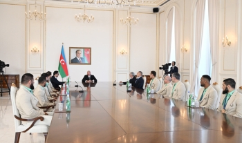 Prezident Paris Olimpiadasında medal qazanmış idmançıları və onların məşqçilərini qəbul edib | FED.az