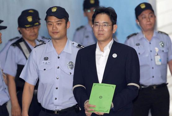 Samsung-un rəhbəri korrupsiyaya görə 5 il azadlıqdan məhrum edildi