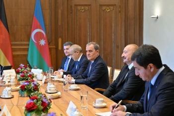 Azərbaycan və Almaniya prezidentlərinin geniş tərkibdə görüşü olub - FOTOLAR | FED.az