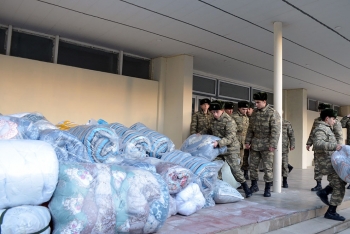 Müdafiə Nazirliyi Türkiyəyə yardım göndərib - FOTOLAR | FED.az