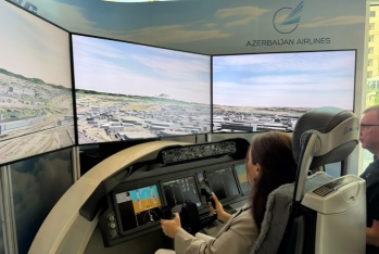 “Boeing 787 Dreamliner” uçuş simulyatoru nümayiş olundu - FOTOLAR