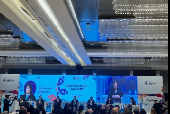 Umeyra İbrahimova: "Mərkəzi Bank investorun kapital bazarında problemsiz fəaliyyətini təmin etməyə çalışır" 