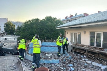Bakıda "novostroyka"nın damında ev və hovuz tikiblər - SÖKÜLDÜ - FOTOLAR | FED.az