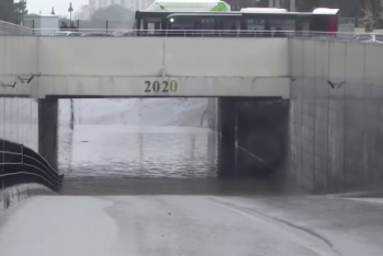 Ötən il adamların boğulub öldüyü keçidi - YENƏ SU BASDI - VİDEO