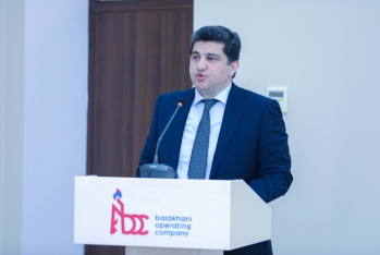 ADA Universitetinin Hüquq fakültəsinin dekanı Balaxanı neftçiləri ilə müzakirə keçirib -[red] FOTOLAR[/red] | FED.az