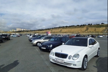 Bakıdakı maşın bazarı - AĞDAMA KÖÇÜRÜLƏCƏK