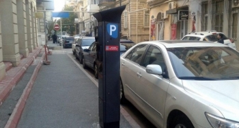 Парковки в Баку стали временно бесплатными