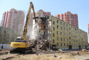Bu ərazidə 1800 mənzil 8 il əvvəl sökülməliydi - NİYƏ GECİKİR?